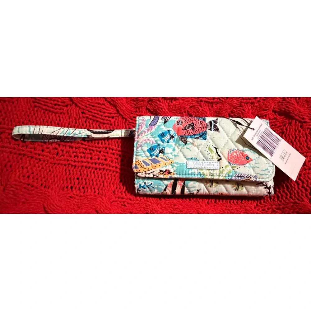 Vera Bradley RFID Smartphone Wristlet Antilles Treasure Fish Quilted Blue 26324